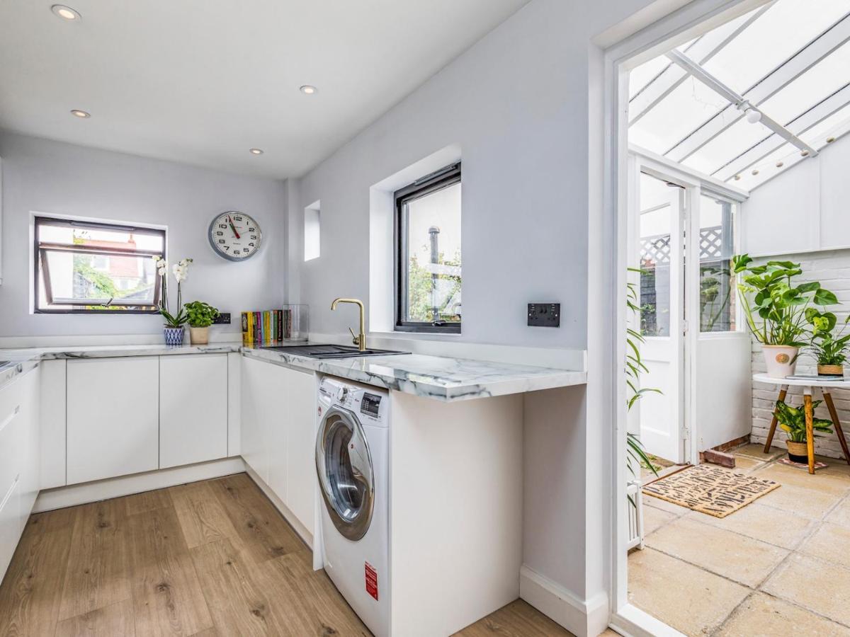 Holiday home Pass The Keys Delightful 2 Bed House A Stones Throw From