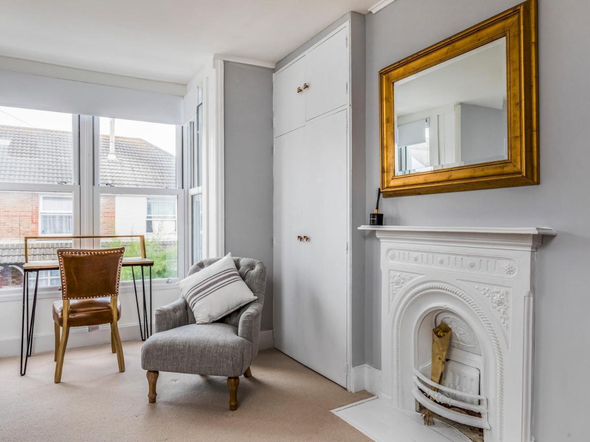 Holiday home Pass The Keys Delightful 2 Bed House A Stones Throw From Bognor Regis