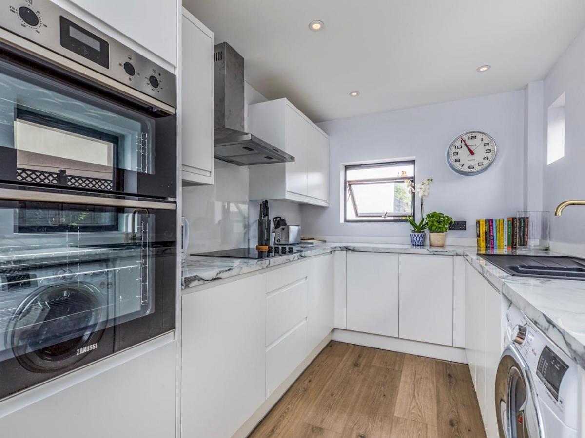 Pass The Keys Delightful 2 Bed House A Stones Throw From Holiday home