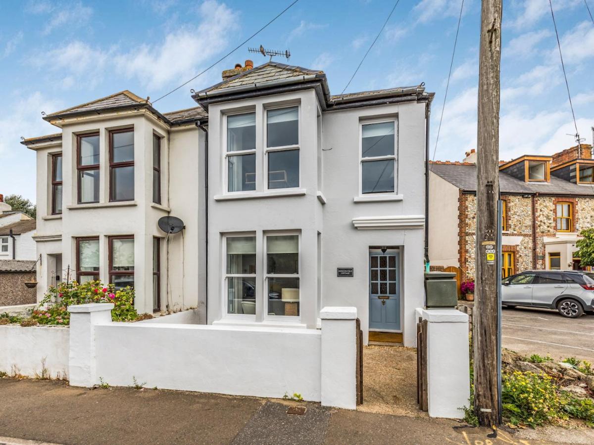 Pass The Keys Delightful 2 Bed House A Stones Throw From Holiday home