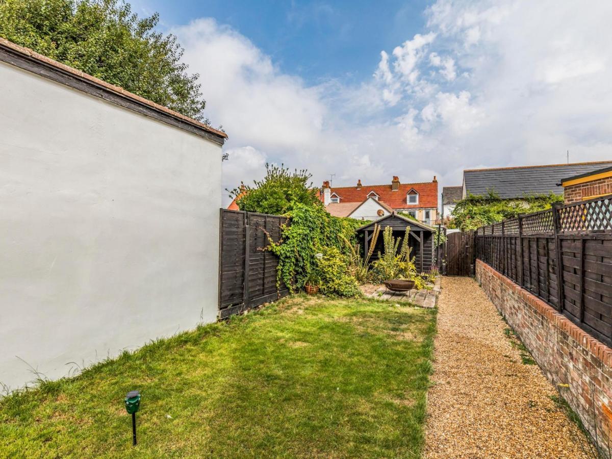 Pass The Keys Delightful 2 Bed House A Stones Throw From *