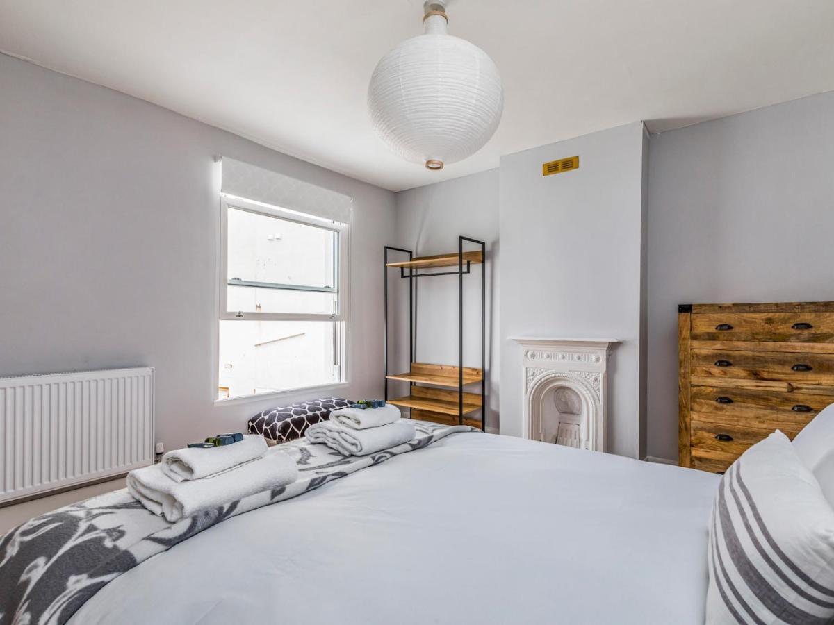 Holiday home Pass The Keys Delightful 2 Bed House A Stones Throw From Bognor Regis