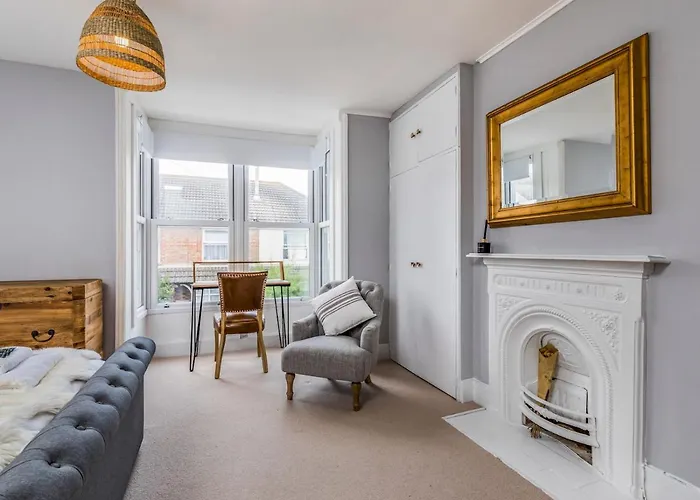 Pass The Keys Delightful 2 Bed House A Stones Throw From Beach