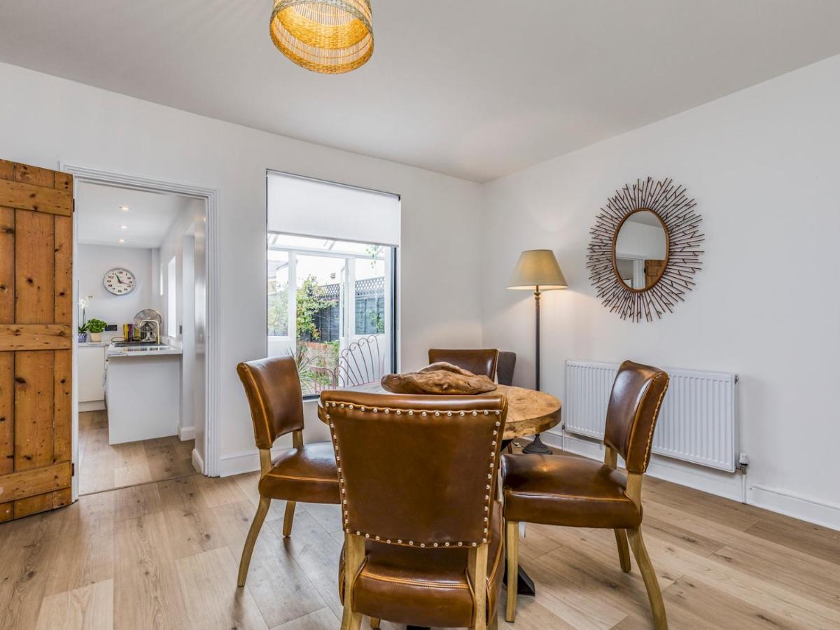 Pass The Keys Delightful 2 Bed House A Stones Throw From